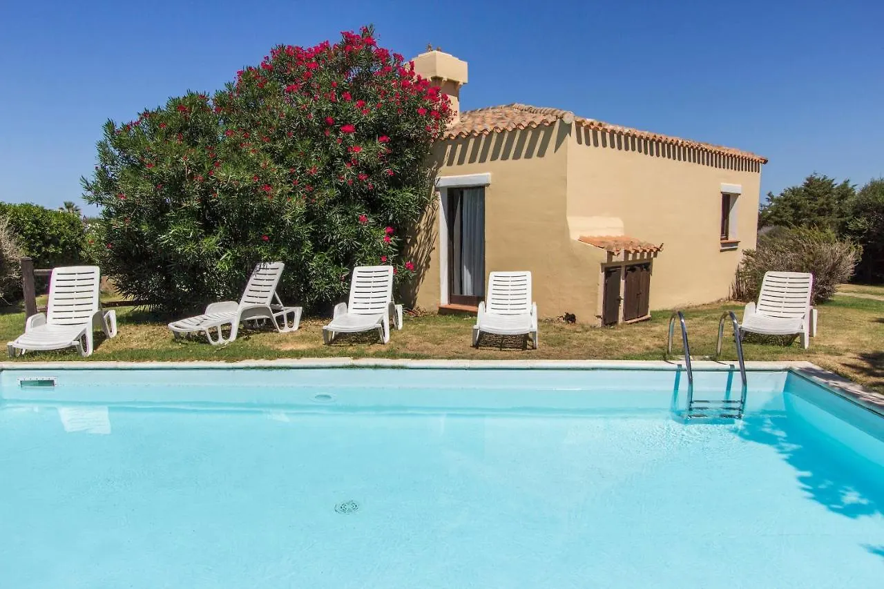 Villas With Air Conditioning And Shared Pool, Just A Few Minutes From La Pelosa Beach Punta de su Torrione