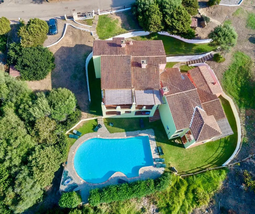 Villas With Air Conditioning And Shared Pool, Just A Few Minutes From La Pelosa Beach Punta de su Torrione 0*,